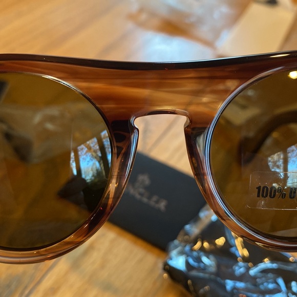 New MONCLER Unisex Sunglasses ITALY-Lght Brown - Picture 8 of 9